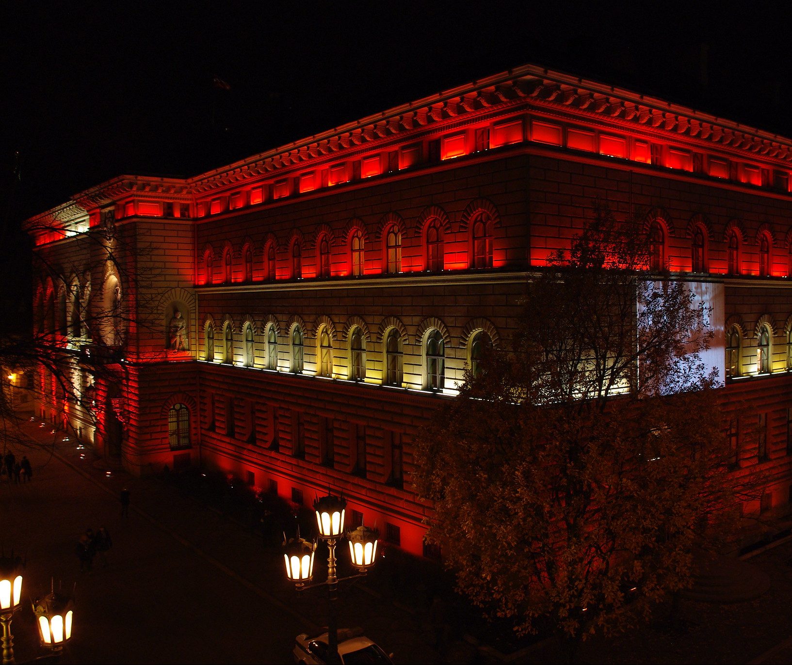 Valdībai ir jāatkāpjas!