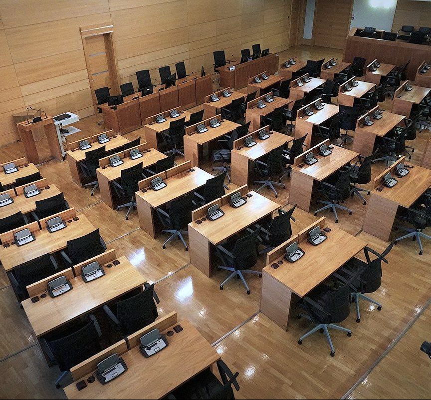 «Saskaņa»: Rīgas domes pagaidu administrācija, pieļaujot sabiedriskā transporta reisu samazināšanu, rada draudus cilvēku veselībai