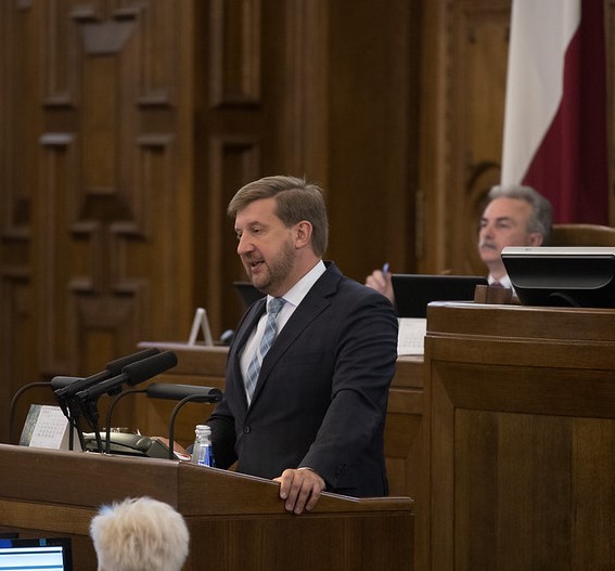 «Saskaņa» atkārtoti apstrīdēs Satversmes tiesā piemaksu atcelšanu pensijām par darba stāža gadiem