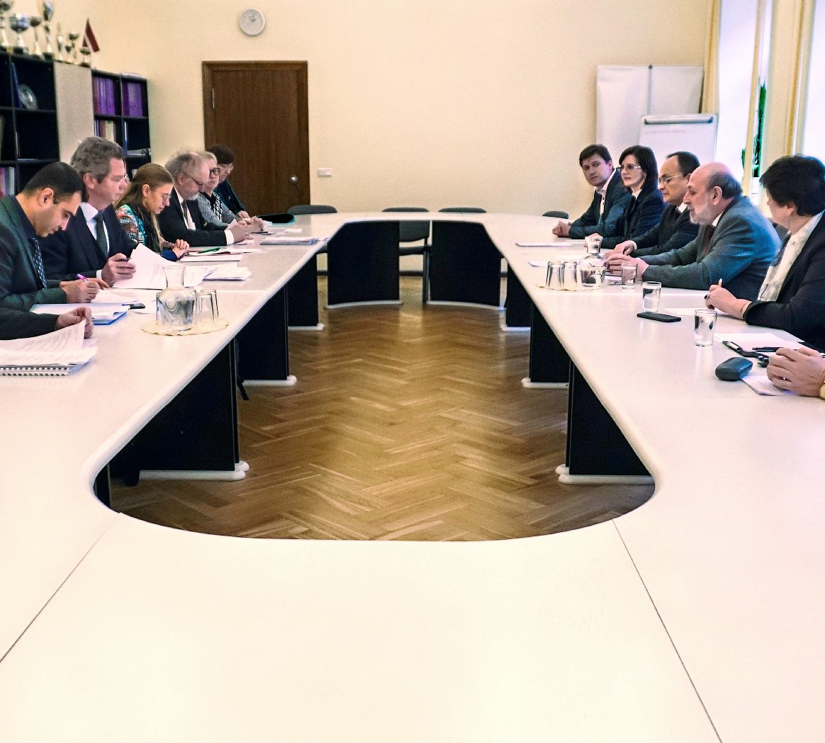 Venēcijas komisijas delegācija, vizītes laikā Rīgā, izvērtē mazākumtautību skolu reformu